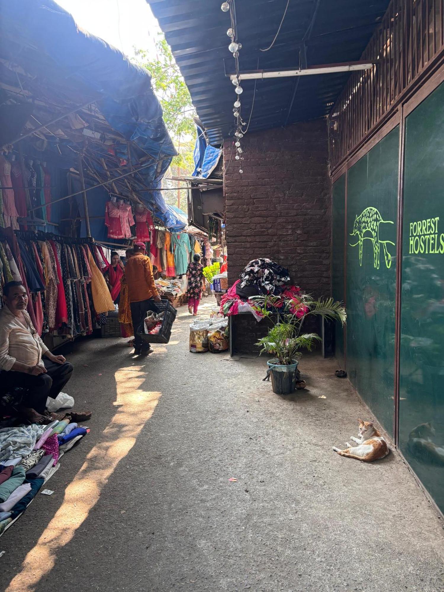 Forrest Hostels Mumbai Exterior foto