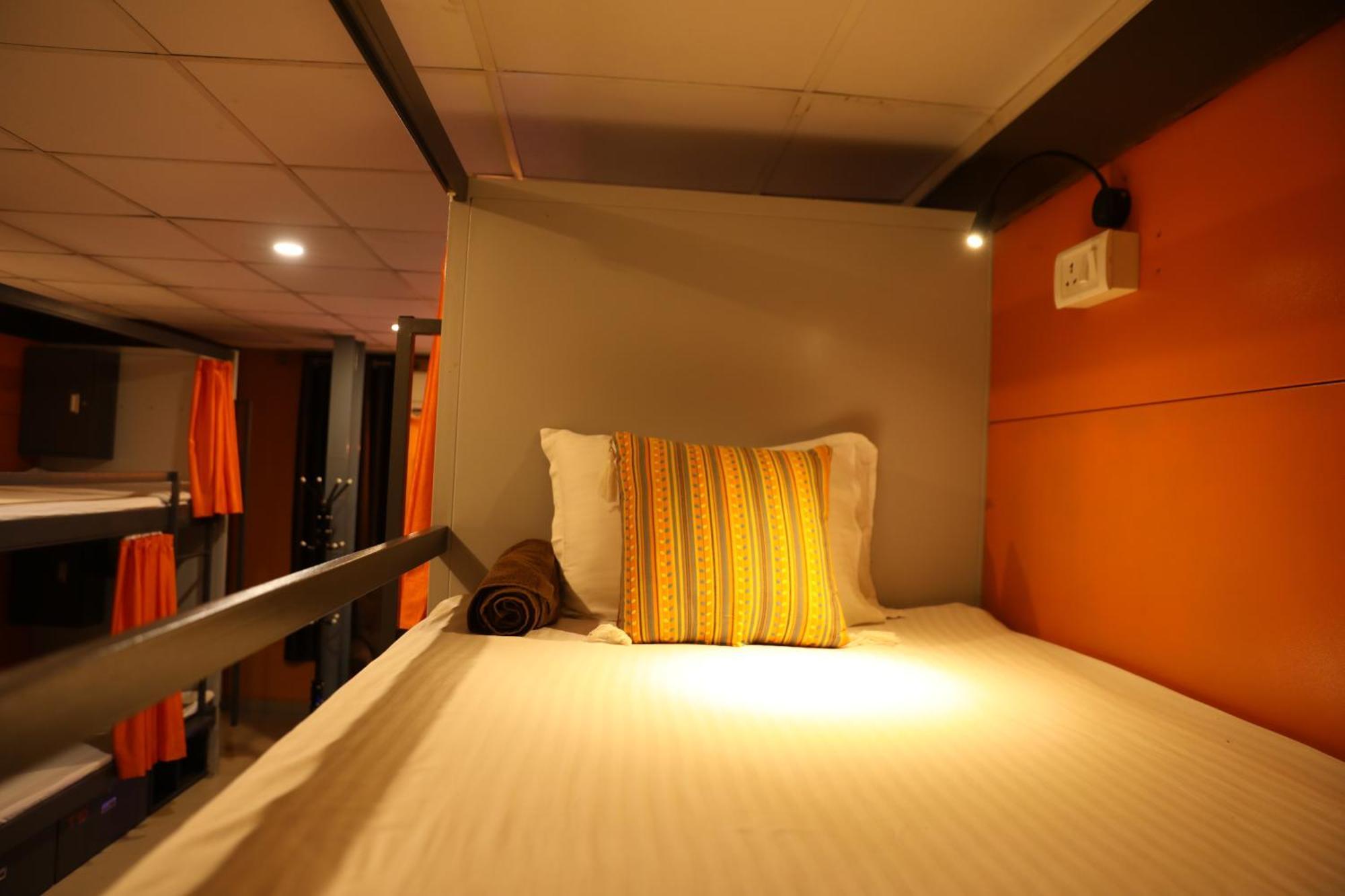 Forrest Hostels Mumbai Exterior foto