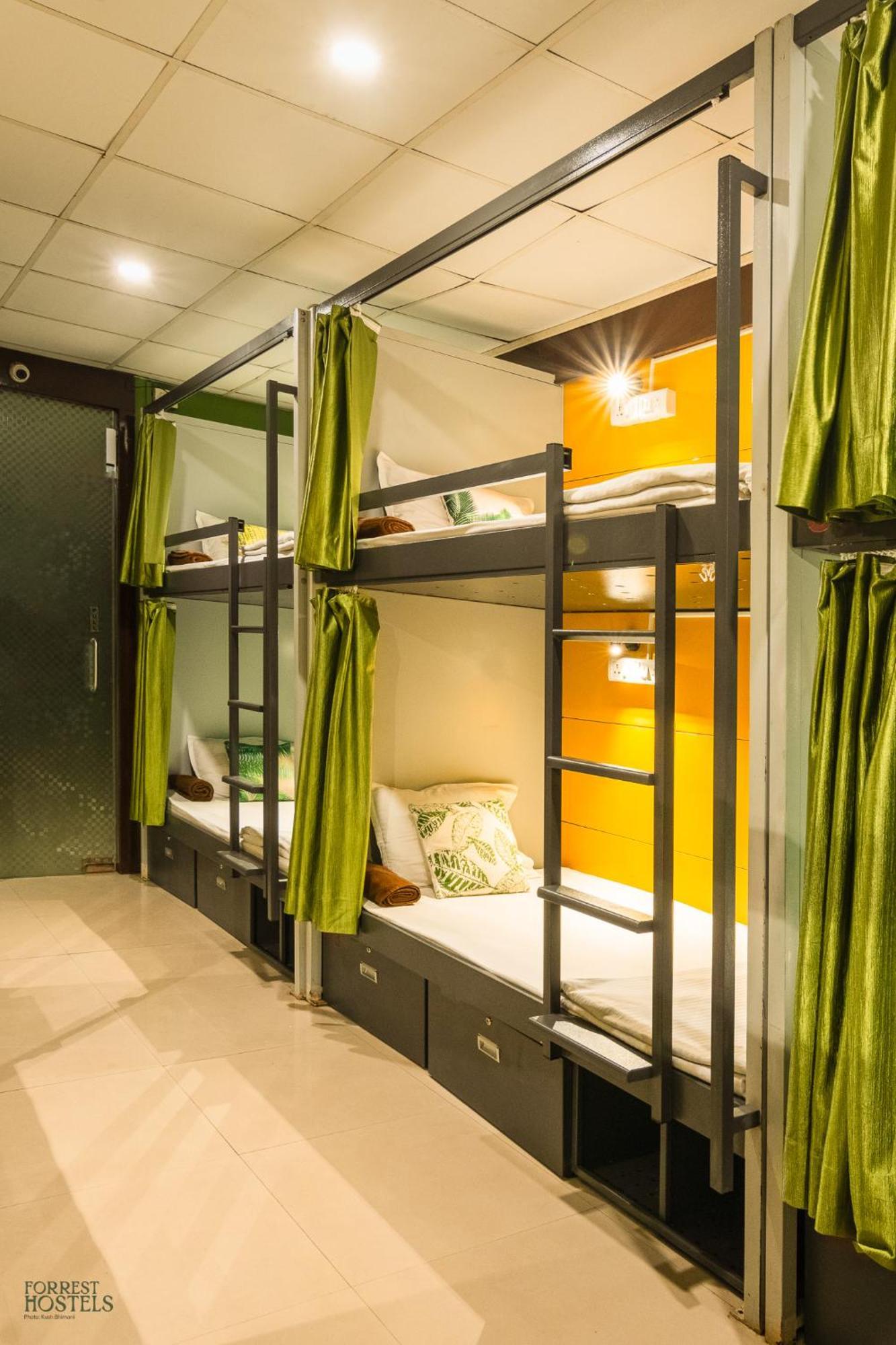 Forrest Hostels Mumbai Exterior foto