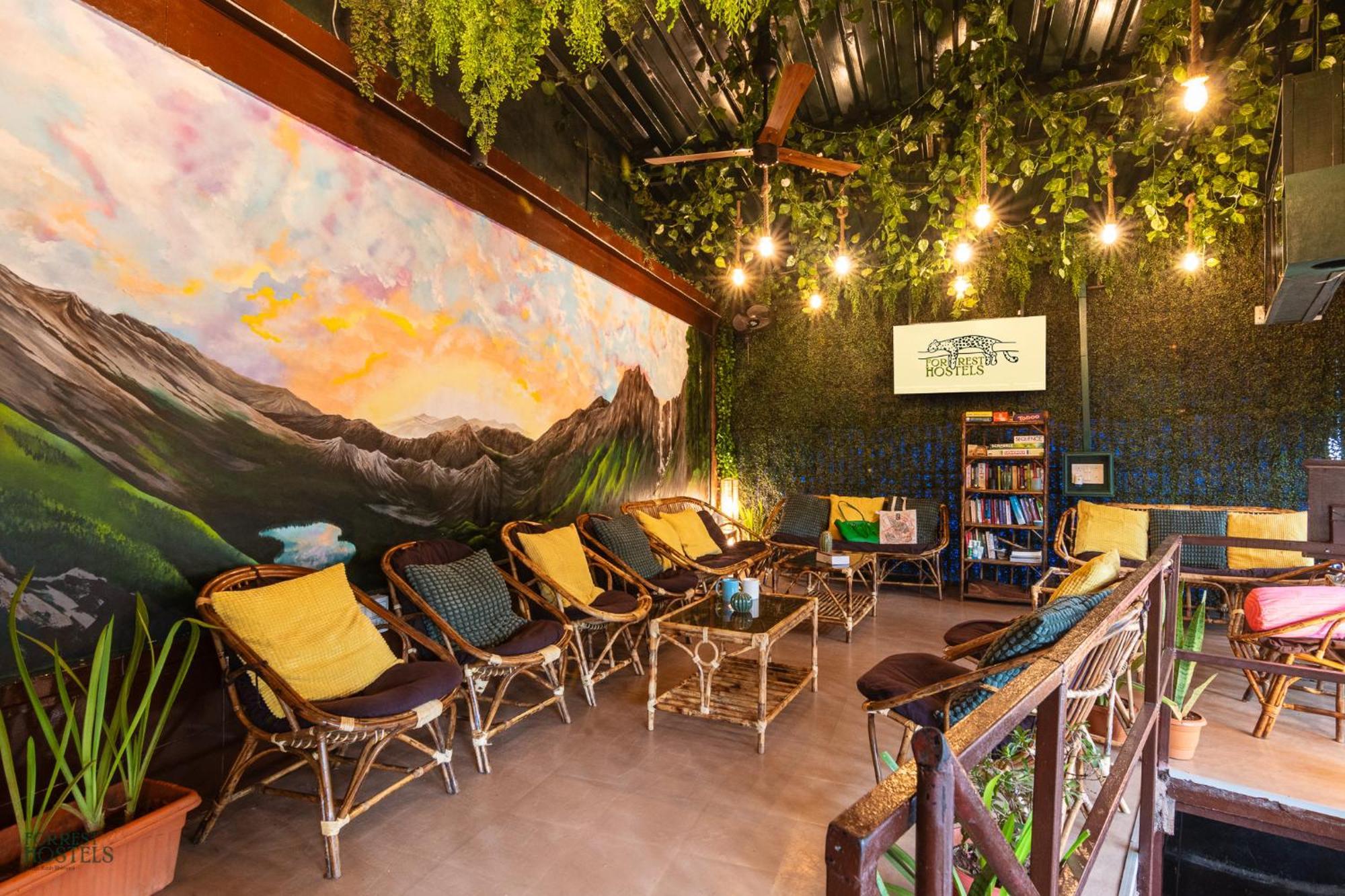Forrest Hostels Mumbai Exterior foto