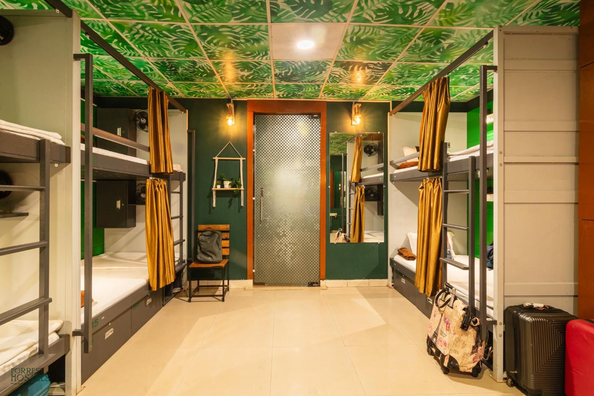 Forrest Hostels Mumbai Exterior foto
